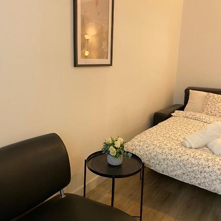 Luxsuite Обервил Екстериор снимка